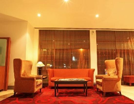 Hotel Woodland Poona Buitenkant foto